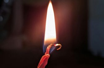 Poetry: “Vaporwave” by Ellie Sawatzky