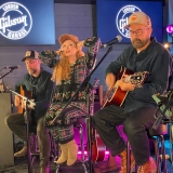 Strong Rumours! Fleetwood Mac Inspired New Songs From The Ting Tings  – Every record tells a story