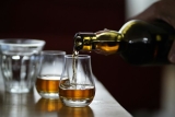 Whisky tariffs halved in UK-India trade deal – Drinks International