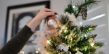 9 Easy Ways to Decorate Your Apartment For The Holidays