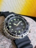 Mens Quartz Luxury Divers Watch Date Rubber Strap 50m Water Resistant