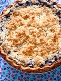 Blueberry Chai Spice Crunch Pie
