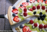 Fresh Fruit Pizza – Easy & Impressive!