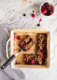 Mixed Berry Baked Oatmeal Bars Recipe