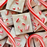 Vegan Peppermint Bark Recipe – (Just 3 Ingredients!)