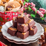 Chocolate Peanut Butter Fudge – All You Need is Brunch