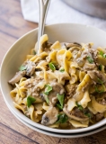 One Skillet Ground Beef Stroganoff