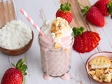 Strawberry Cheesecake Smoothie – Budget Bytes
