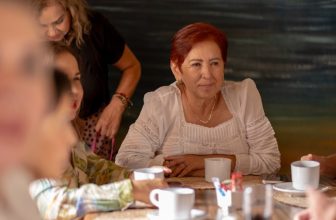 9 Things You Wish Your Married Friends Knew About Being Single Over the Holidays