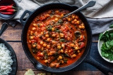 Curried Chickpeas With Spinach and Tomatoes | Olive & Mango