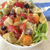 Caprese Inspired Pasta Salad. Such a great flavour combo!