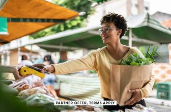 How to maximize credit cards for your cross-country move