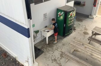 10 Hard Truths About Liveaboard Life. no texting & tacking