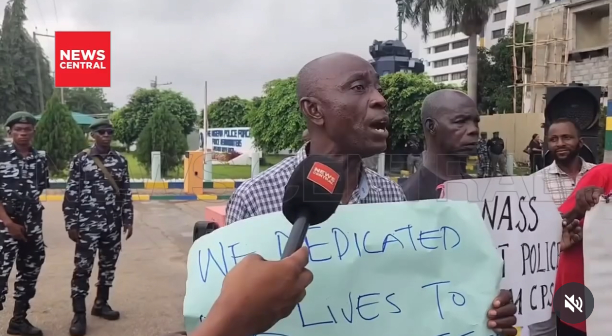Retired police officer says he has received only N1.7m upon retirement after 35 years of service (video)