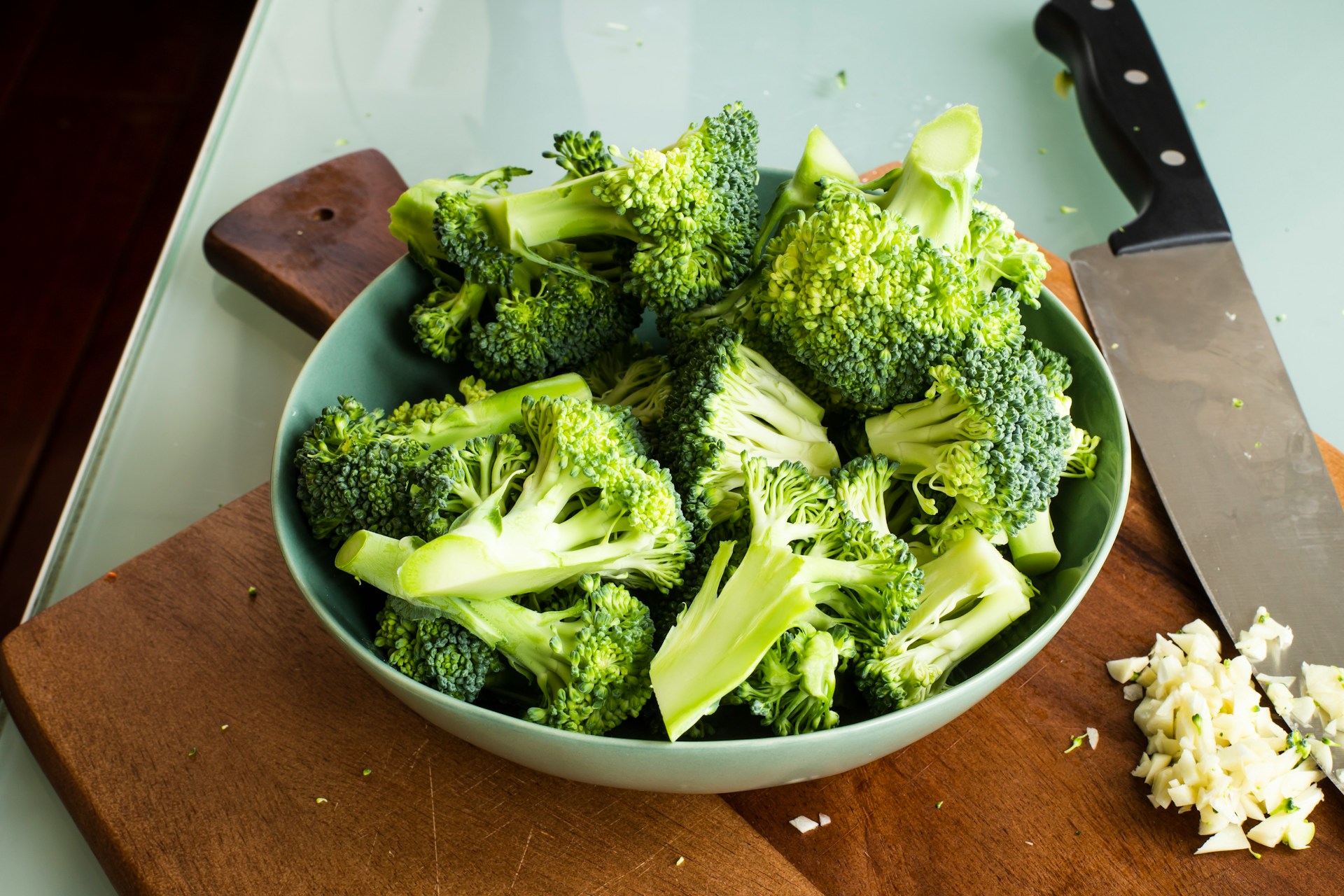 is broccoli keto broccoli on a plate