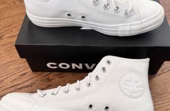 Size 7 Chuck Taylor All Star Hi Top Vintage White Leather Converse