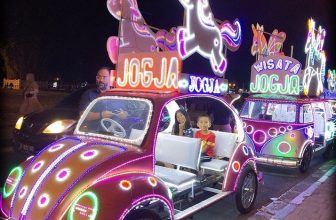 Episode 11: Where can I do affordable worldschooling? – The Wandering Daughter