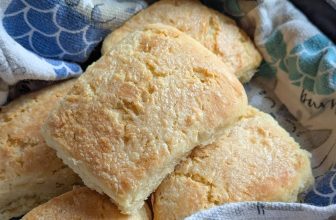 Cast Iron Buttermilk Biscuits #BreadBakers