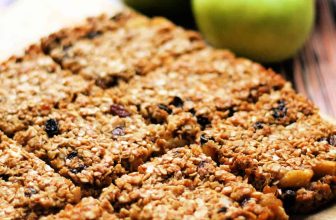 Apple Flapjacks – BakingQueen74