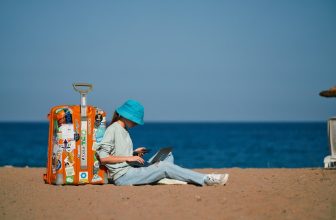 Keeping Kids Safe Online on Vacation