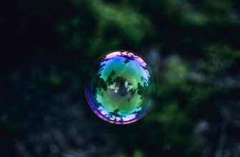 Should Retirees Sell Stocks, Move to Cash?