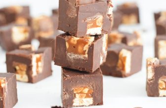 Snickers Fudge – Sweet Mouth Joy