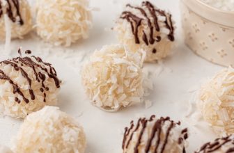 Coconut Snowballs – Easy No-Bake Holiday Treat