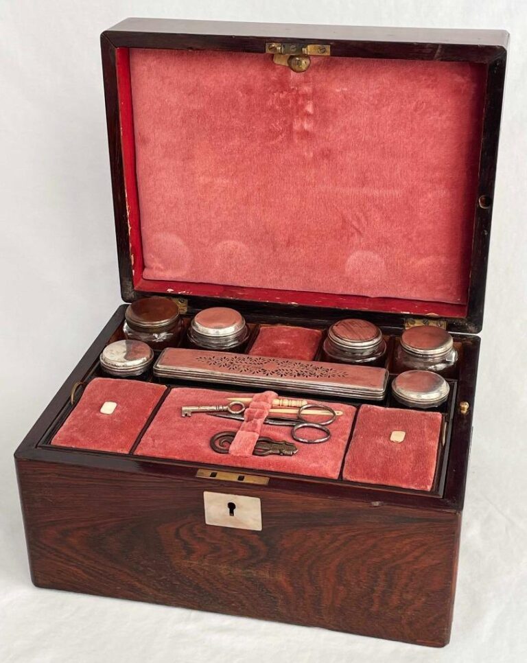 BEAUTIFUL ANTIQUE ROSEWOOD DRESSING VANITY JEWELLERY CASE 1880 BOX CABINET