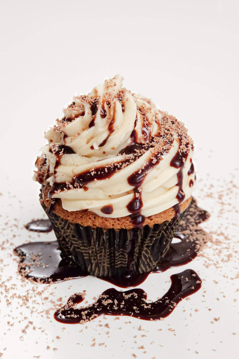 Mudslide Cupcakes with Baileys Frosting