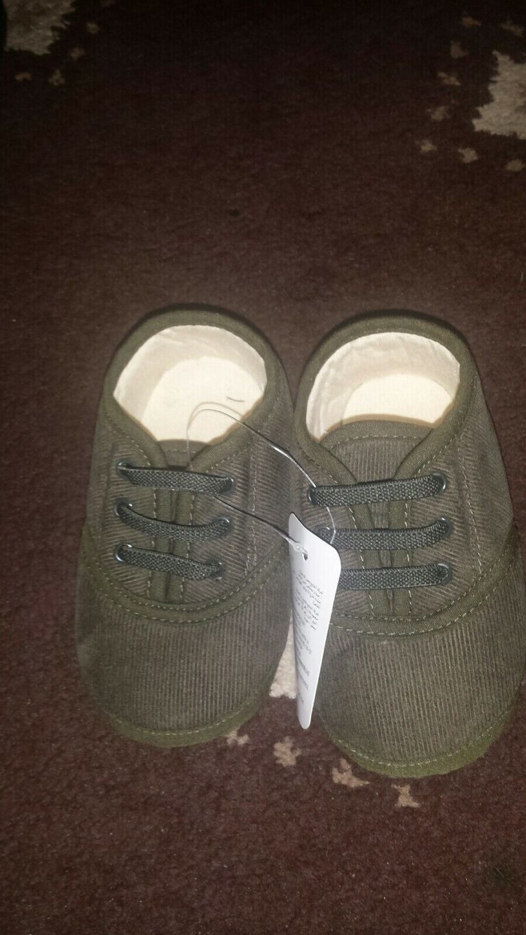 BNWT Mothercare Baby Boy Trainers  Shoes size 3