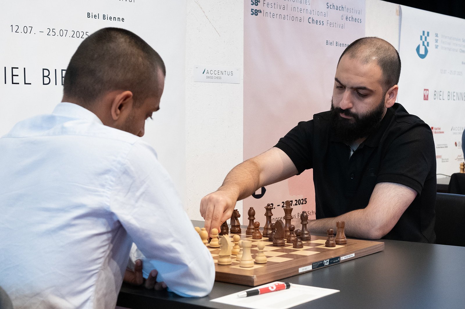 Salem scored his third win in a row vs. Aravindh. Biel 2025