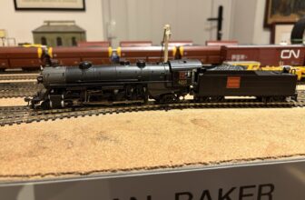 Bachmann HO USRA 2-10-2 Canadian Pacific. DCC/sound