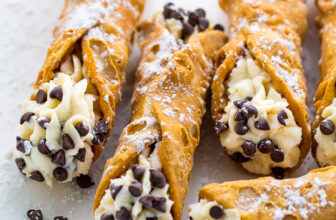 How to Make Cannoli (Cannoli Dough and Ricotta Filling)