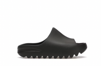 Yeezy Slide Kids Onyx UK11K/EU29 Brand New and in hand ready to ship!
