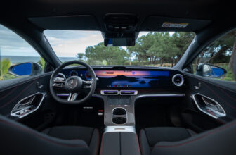 Mercedes: Big screens stay but we went “too far” removing buttons