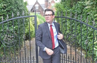 Labour MPs overwhelmingly back Andy Burnham for party leadership
