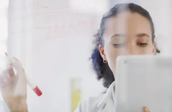 Healthcare & Life Sciences Cloud: Use Salesforce in health