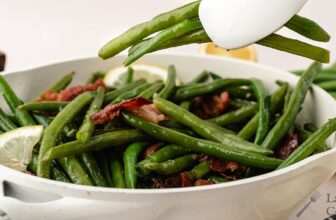 Maple Dijon Green Beans with Bacon