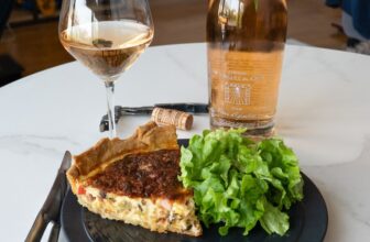 Join the French Winophiles Dreaming of a Café Lunch! #Winophiles