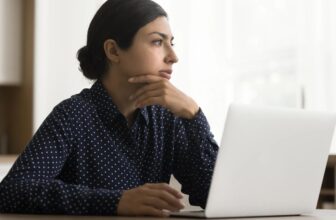 How to write effective AI website builder prompts