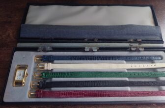 ✨ Ladies’ Watch with 5 Interchangeable Bands –  Quartz Japan Movement –  Boxed ✨