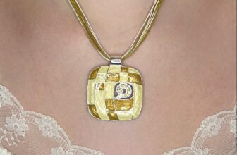 Y2K Cream & Gold Square Jewellery Set