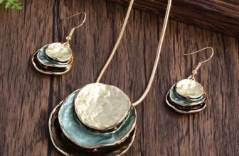 Boho 3-Layer Golden Enamel Jewelry Set – Circular Necklace & Earrings for Women