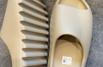 Adidas Yeezy Slides Pure Size Uk 9.5
