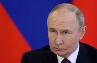 Putin 'ready to use nukes' as Kremlin insider issues horror WW3 warning
