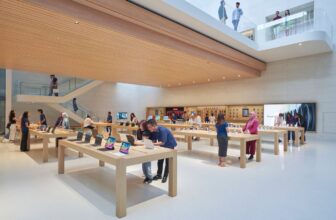 Apple says active device base reaches new all-time high following record quarter