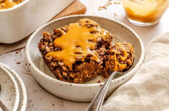 Chocolate Banana Baked Oatmeal (With Peanut Butter)