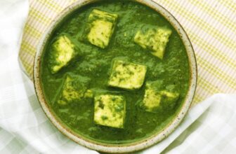 Classic Saag Paneer: A Spinach and Cheese Delight