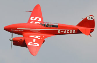 1934 race-winning DH.88 Comet damaged at Shuttleworth