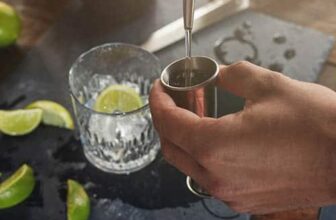 Simple Syrup Guide: How to Make, Store & Use It in Cocktails